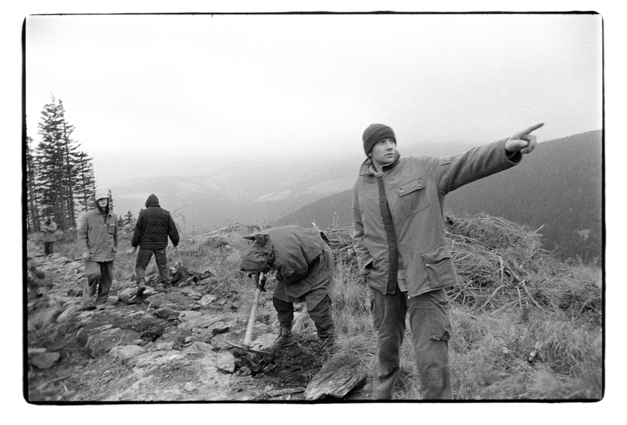 Poustevník Marek Gyaneshwarpuri, Růžohorky, Krkonoše Foto: Bohdan Holomíček (1999)