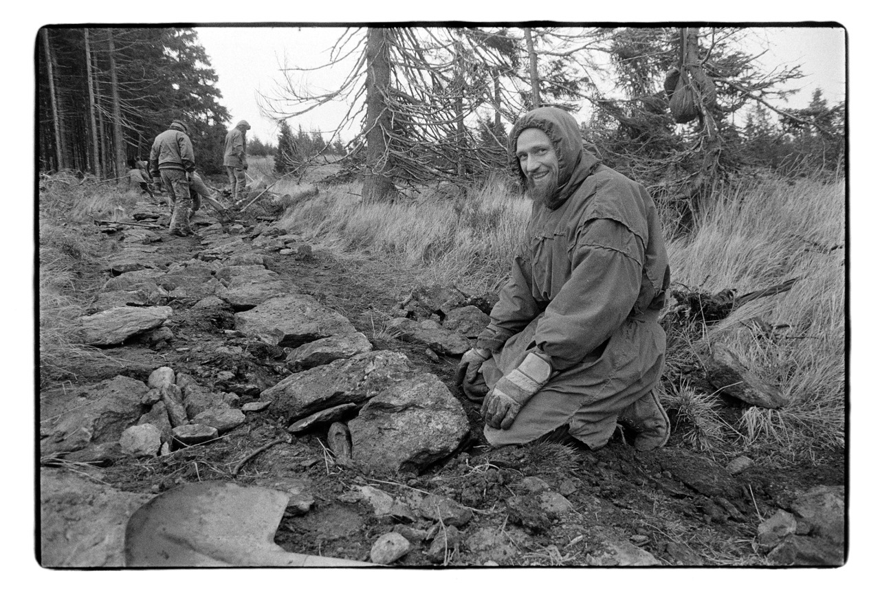 Poustevník Marek Gyaneshwarpuri, Růžohorky, Krkonoše Foto: Bohdan Holomíček (1999)