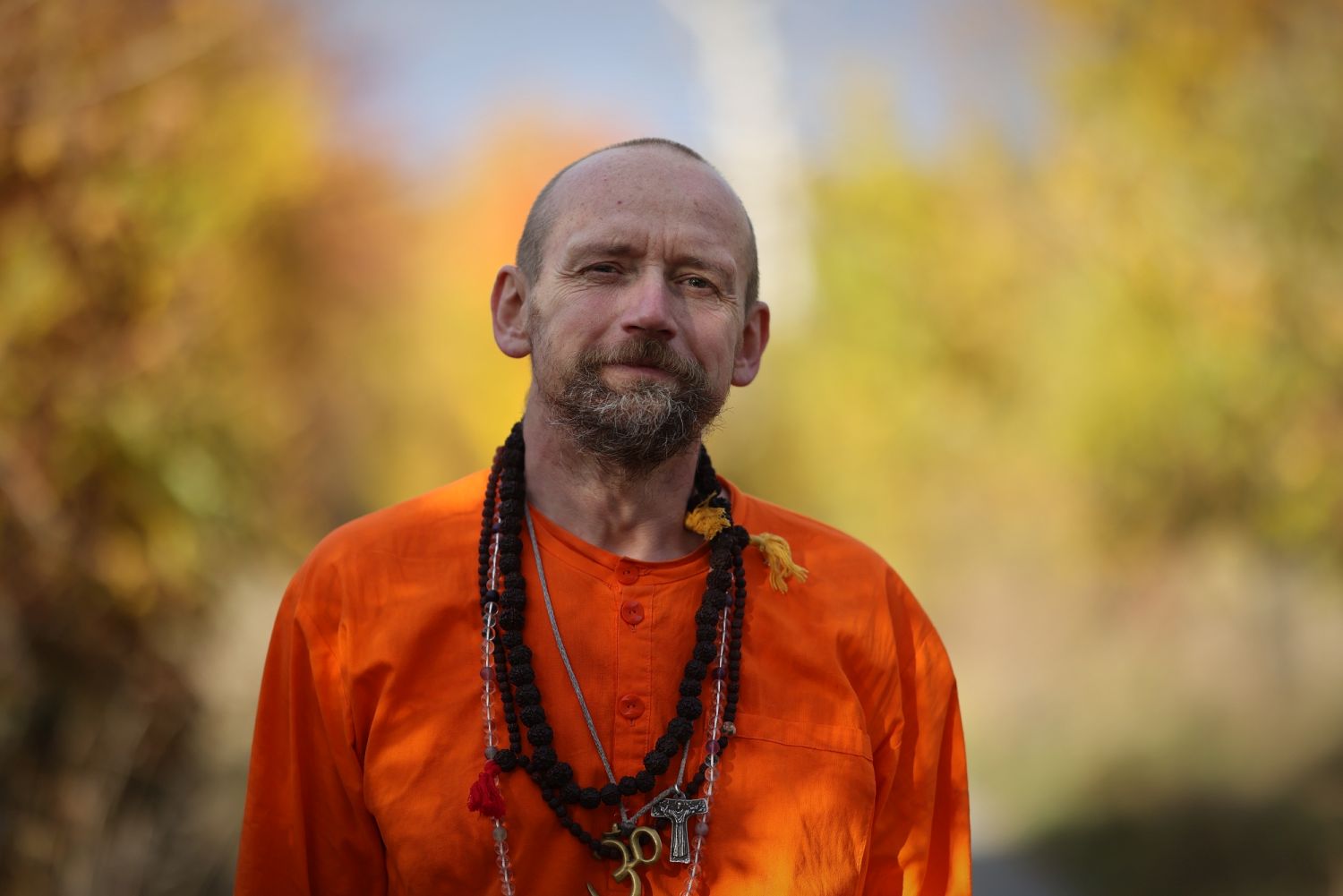 Svámí Gyaneshwarpuri krátce po vysvěcení. Foto: Jiří Dressler, Křtiny 2021.