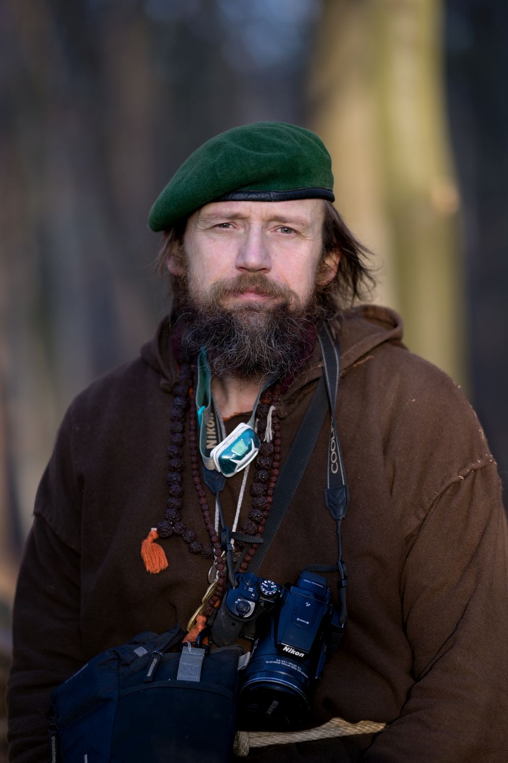 Gyaneshwarpuri nosil zelený baret. Křtiny 2020