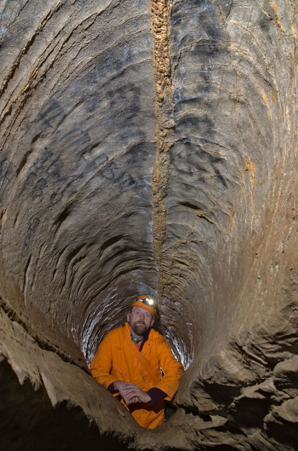 Svámí Gyaneshwarpuri - jeskyně Málčina, Jícen děla. Foto: Pavel Chaloupský 2022.