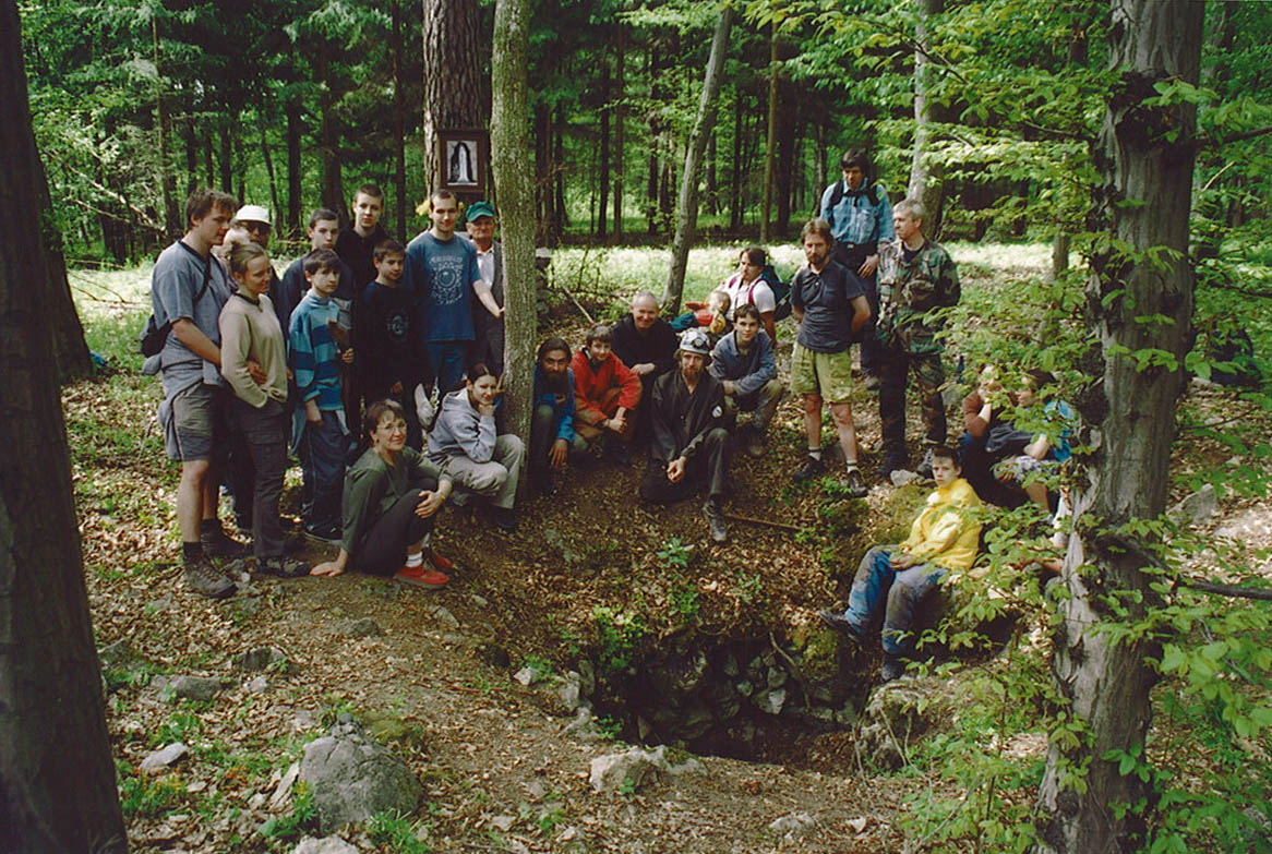  Soví komín 1. května 2004.   Foto: Marek P. Šenkyřík
