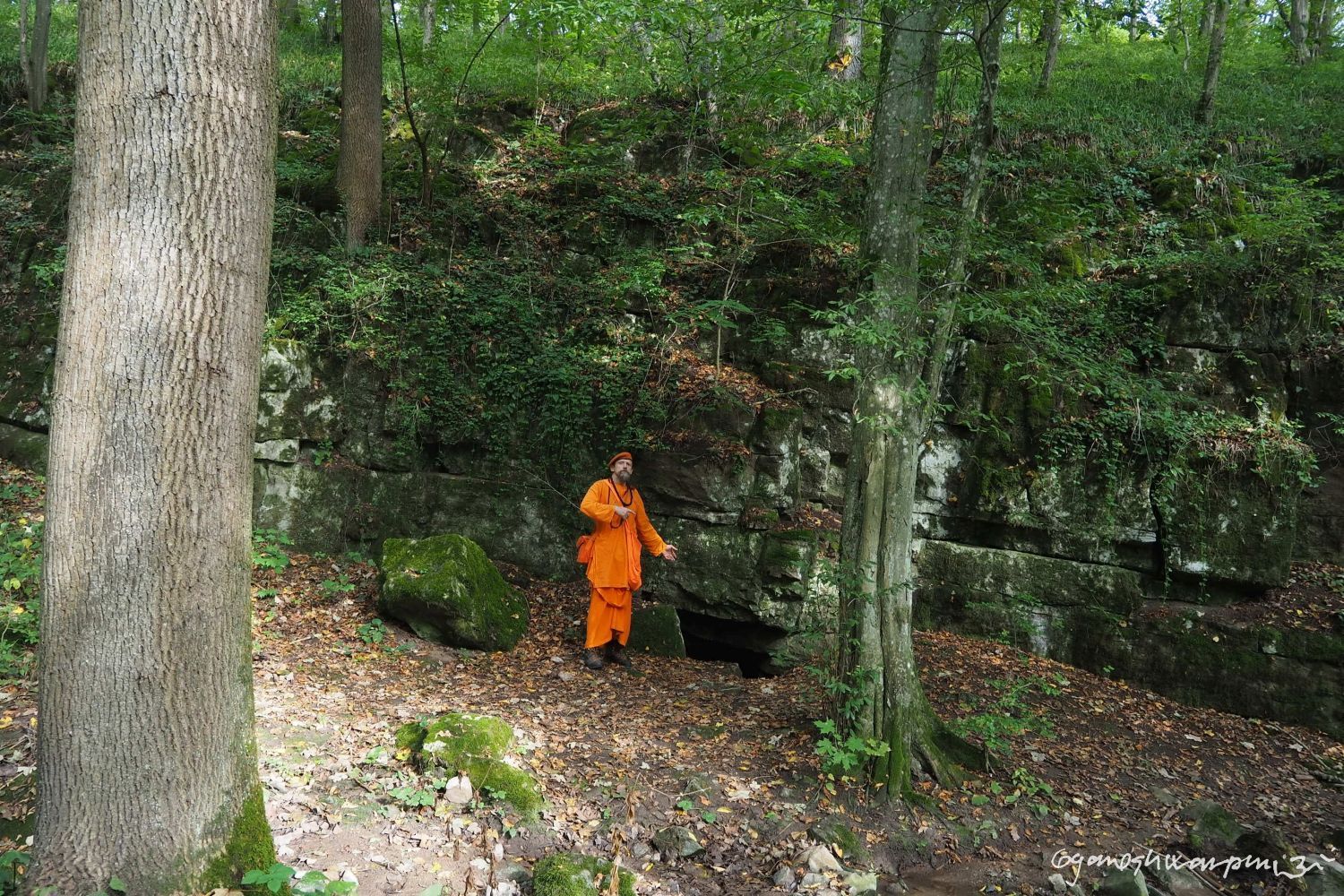  Paleoponor v Ochozském žlíbku dosud nevydal své tajemství. Foto: Svámí Gyaneshwarpuri, samospoušť 2023.