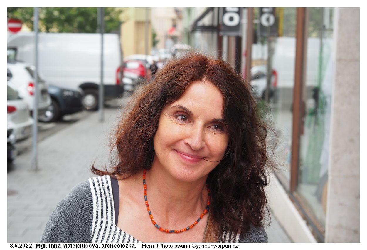 Mgr. Inna Mateiciucová, Ph.D., - pozvání na čaj do Chajovny. Foto: Svámí Gyaneshwarpuri 2022.