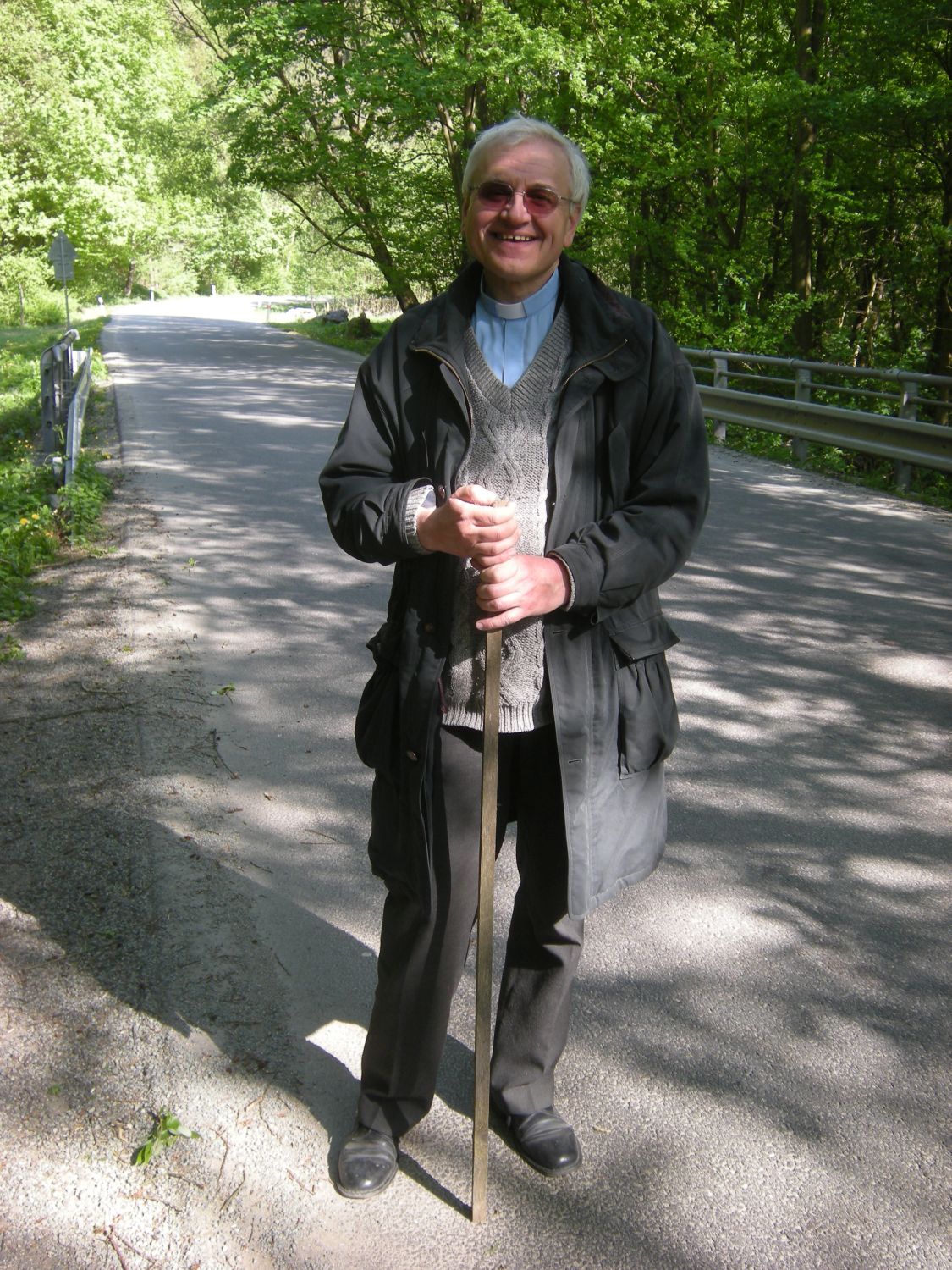 P. Jan Peňáz, setkání v Křtinském údolí u Býčí skály Foto: Marek P. Gyaneshwarpuri (2009).