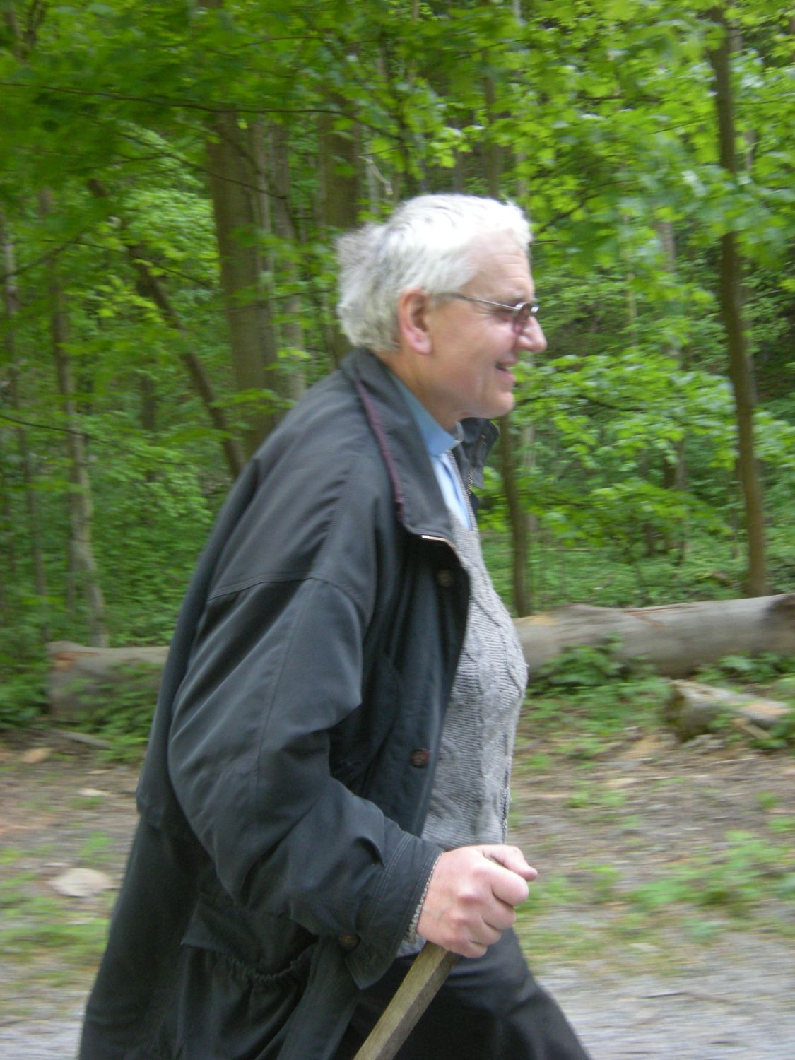 P. Jan Peňáz, setkání v Křtinském údolí u Býčí skály Foto: Marek P. Gyaneshwarpuri (2009).