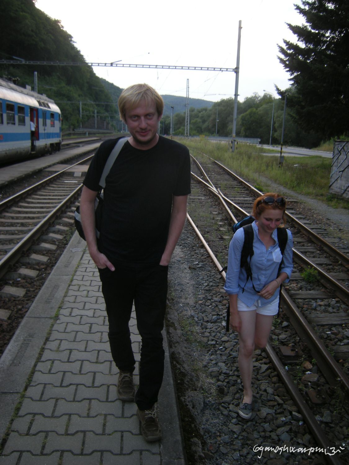 Martin Golec cestou na Býčí skálu (2009). Foto: Marek P. Gyaneshwarpuri.