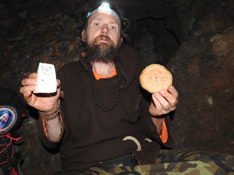 Jeskyně U studánek u Březiny. Foto: Marek Gyaneshwarpuri, samospoušť 2019.