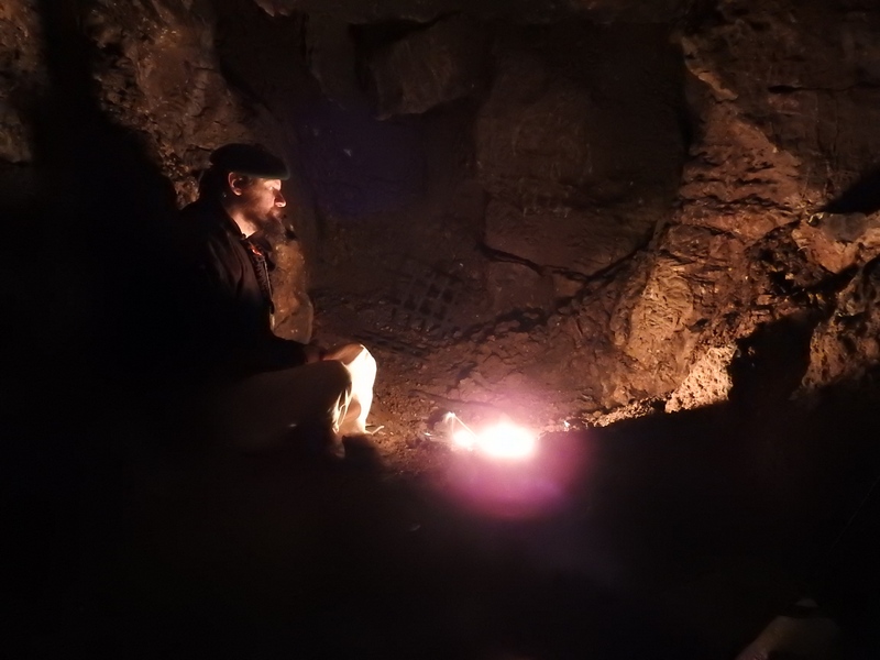 Jeskyně U studánek u Březiny. Foto: Marek Gyaneshwarpuri, samospoušť 2019.